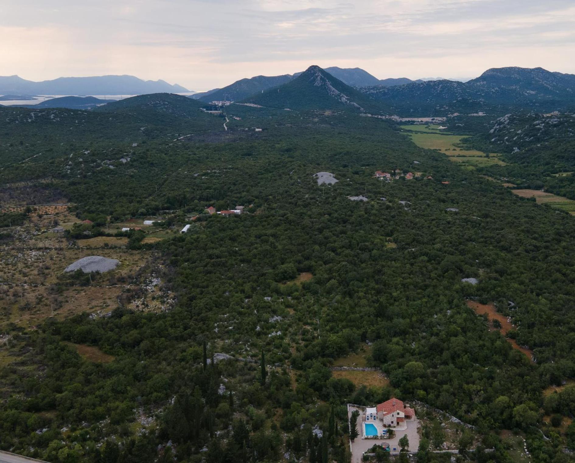 Villa Ilir 네움 외부 사진